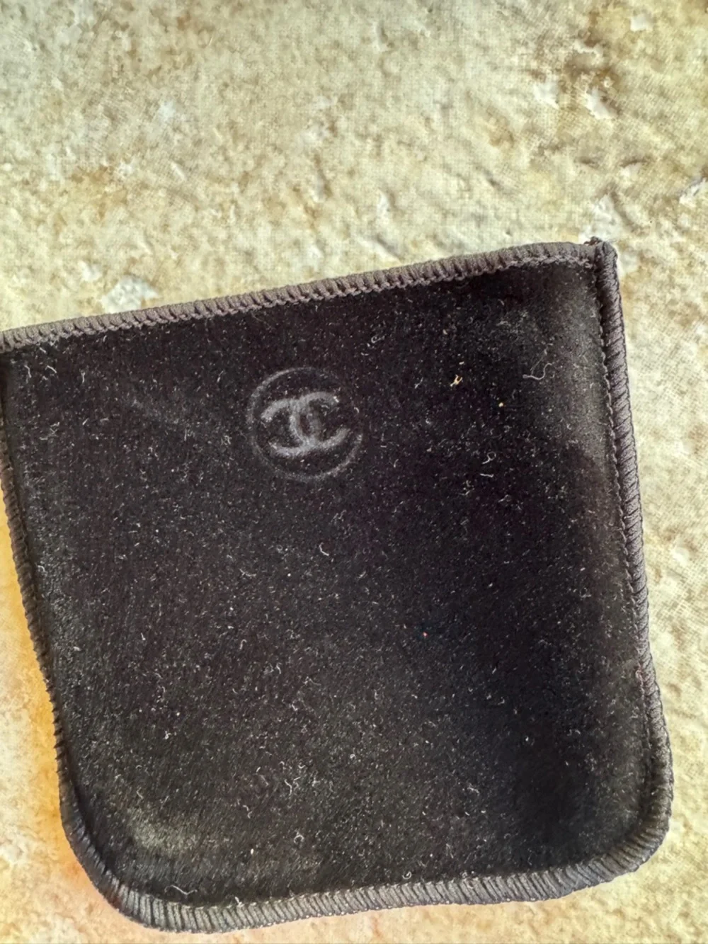 CHANEL red Mirror Duo Compact - Picture 4 of 7